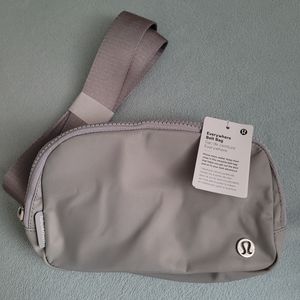 Lululemon everywhere belt bag